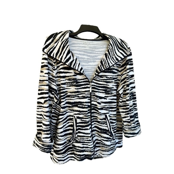 KIM ROGERS, STYLISH ZIP FRONT JACKET. ANIMAL PRINT DESIGN. SIZE XL - Picture 2 of 8